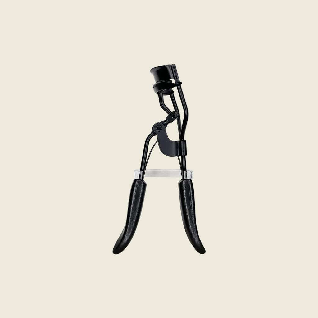 Padded Eyelash Curler.png